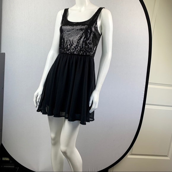 Sequin Ballerina Skate Chiffon Little Black Dress - Picture 4 of 14